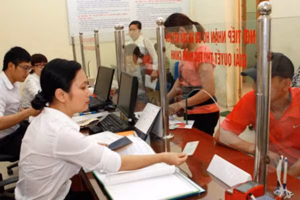 Sửa yêu cầu bắt buộc công chức xã phải tốt nghiệp đại học trở lên