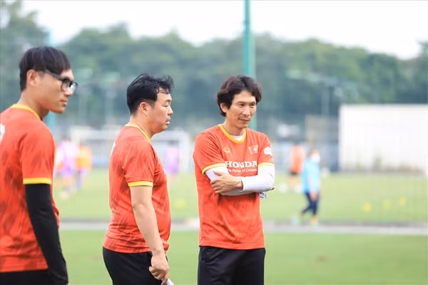 Tân HLV trưởng U23 Việt Nam đối mặt mới nhiều thử thách trước VCK U23 Châu Á 2022.