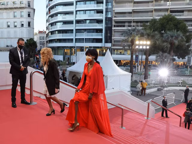 Bỏ mọi biện pháp phòng COVID-19, Cannes 2022 sẽ là nơi siêu lây nhiễm? - Ảnh 2.