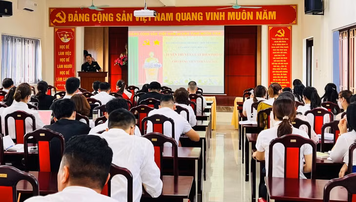 Quang cảnh buổi tuyên truyền.