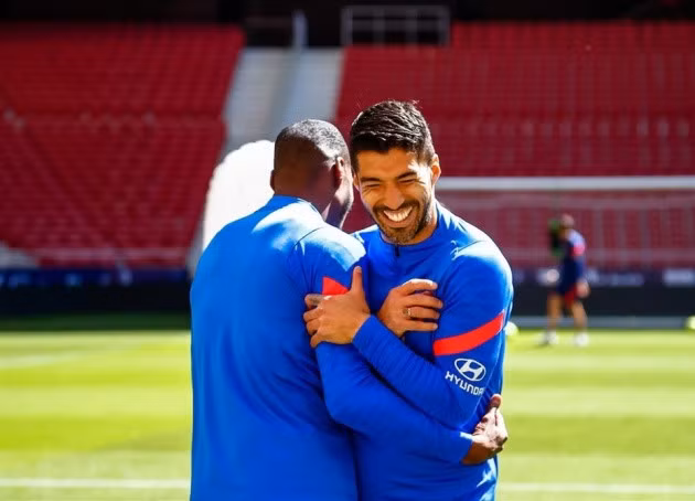 Atletico Madrid thông báo chia tay Suarez.