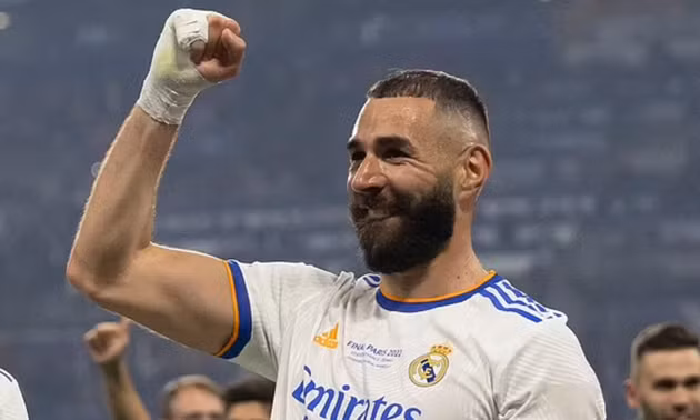 Benzema bùng nổ ở Champions League.
