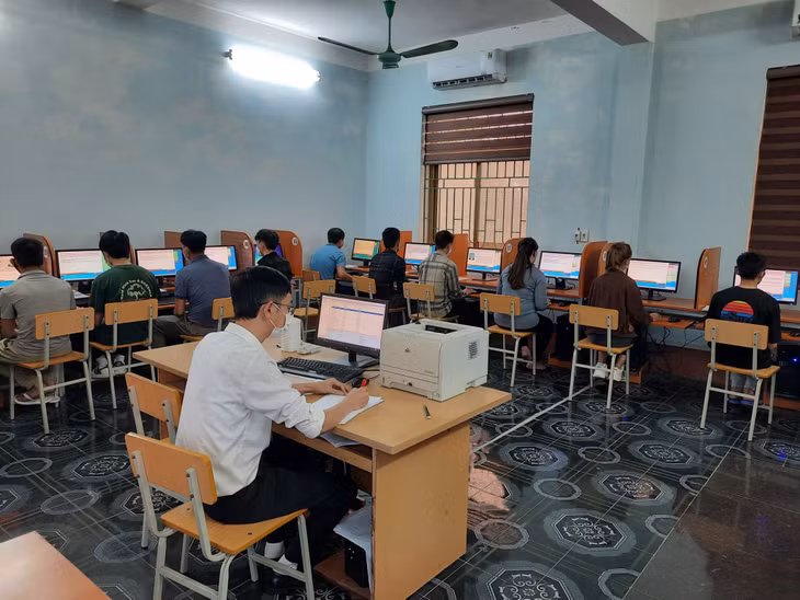 Phần mềm quản lý sẽ tiếp tục được anh Nam cập nhật những điểm mới trong công tác quản lý sát hạch lái xe.