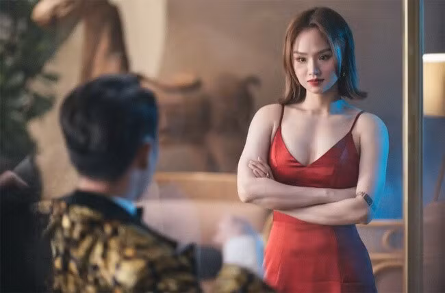 Trên trang cá nhân của Đông Nhi và khắp các diễn đàn mạng, fan của Đông Nhi đang chia sẻ MV của Trúc Nhân, khi MV này có tựa đề “Có không giữ mất đừng tìm”.