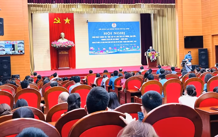 Quang cảnh hội nghị.