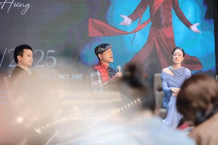 Tuấn Hưng cho biết album Chạm được viết nên bởi những cảm xúc rất thật của anh - Ảnh: NVCC