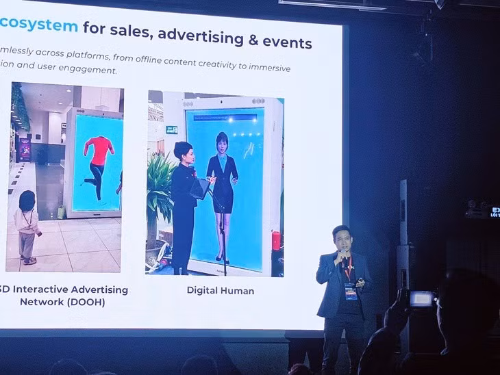 Start-up Hololab trình bày giải pháp ứng dụng AI và công nghệ 3D để tạo ra các sản phẩm quảng cáo sinh động hơn, tăng tương tác với người dùng - Ảnh: NHẬT XUÂN