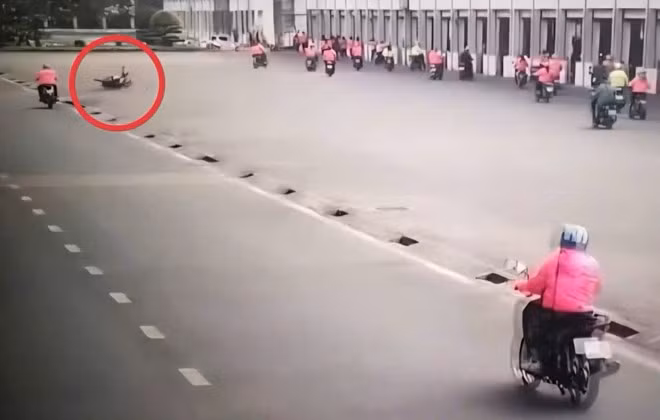 Hiện trường vụ tai nạn khiến chị H.T.B tử vong. Ảnh: Diệu Anh