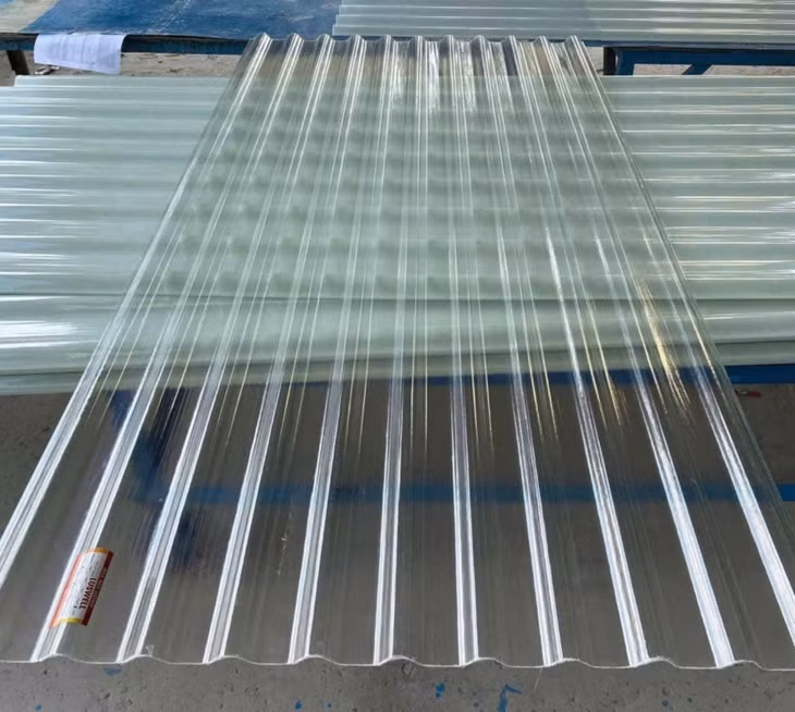 Tôn nhựa lấy sáng hoa sen Ảnh: Tôn nhựa Sata