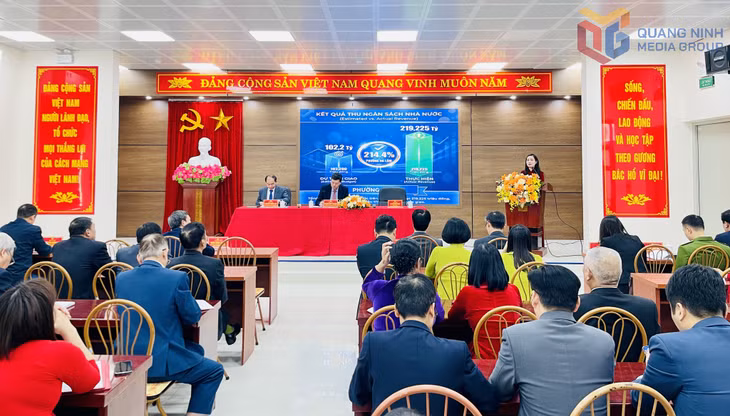 Lãnh đạo UBND phường Hà Lầm phát động phong trào thi đua năm 2026.