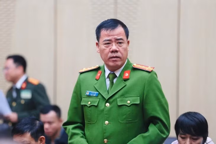 Đại tá Lê Khắc Sơn, Phó cục trưởng Cục Cảnh sát hình sự, thông tin tại họp báo - Ảnh: DANH TRỌNG