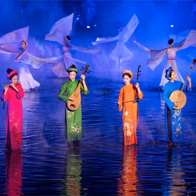 Show diễn thực cảnh “Tinh hoa Bắc Bộ” là một sản phẩm du lịch đêm gây ấn tượng tại Hà Nội. Ảnh: showtinhhoabacbo.com