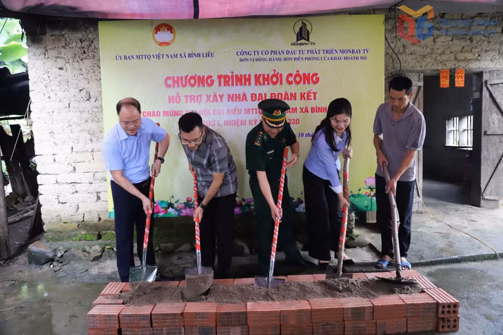 Xã Bình Liêu khởi công xây dựng nhà ở cho gia đình anh Hoàng Thanh Dường (thôn Chang Nà).