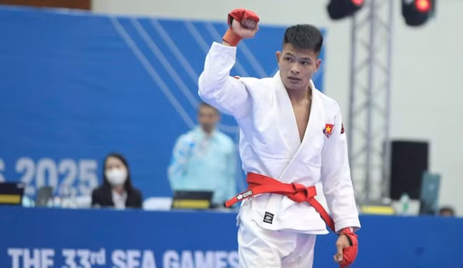 Jujitsu mở hàng huy chương cho Việt Nam trong ngày thi đấu đầu tiên của SEA Games 33. Ảnh: Minh Anh