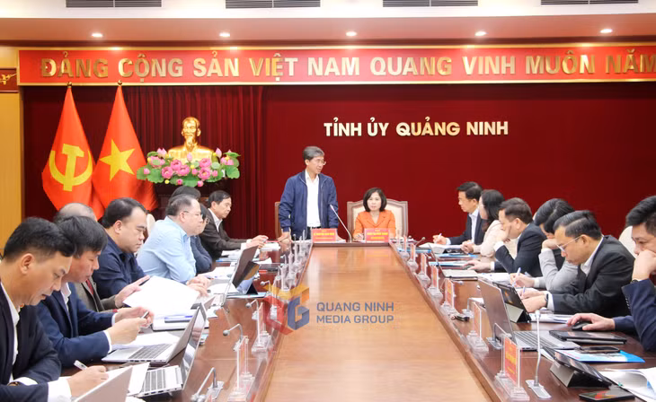 Đồng chí Lê Nguyễn Nam Ninh, Phó Chủ nhiệm Ủy ban Kiểm tra Trung ương, trao đổi tại buổi làm việc.