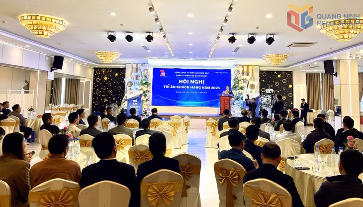 Đại diện lãnh đạo Công ty Điện lực Quảng Ninh chia sẻ về các nhiệm vụ sản xuất kinh doanh của đơn vị trong năm 2026.