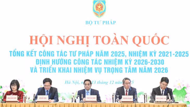 Thủ tướng Chính phủ Phạm Minh Chính chủ trì Hội nghị tổng kết, triển khai nhiệm vụ trọng tâm của năm 2026 của ngành Tư pháp. (Ảnh: Trần Hải)