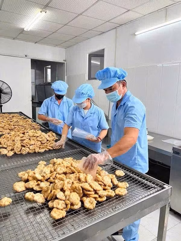 Chả mực Hạ Long Gia Phúc: Từ đặc sản Quảng Ninh đến “Thương hiệu được yêu thích 2025” ảnh 4 Chả mực Hạ Long Gia Phúc: Từ đặc sản Quảng Ninh đến “Thương hiệu được yêu thích 2025” ảnh 4
