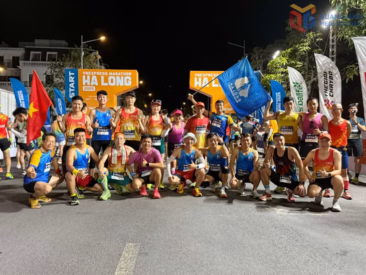 VnExpress Marathon Hạ Long 2025 thu hút hàng chục nghìn runner trong và ngoài nước tham gia.