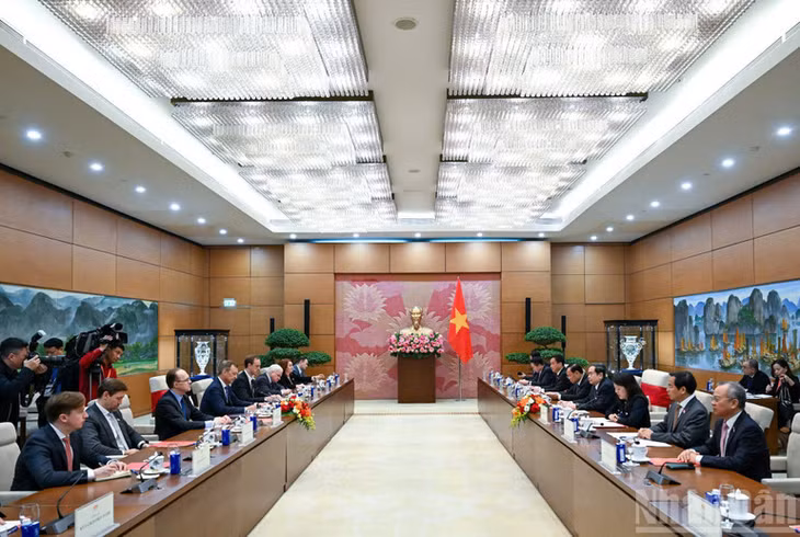 Quang cảnh buổi tiếp. (Ảnh: DUY LINH)