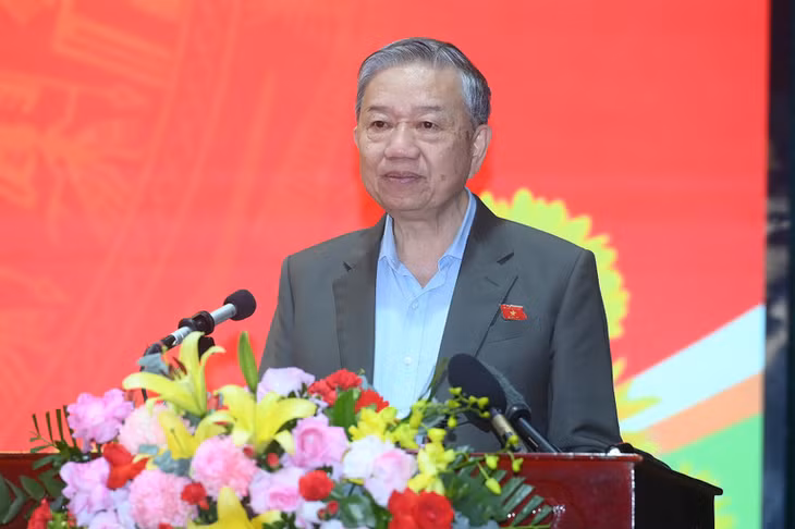 Tổng Bí thư Tô Lâm phát biểu tại hội nghị tiếp xúc cử tri tỉnh Hưng Yên. (Ảnh ĐĂNG KHOA)