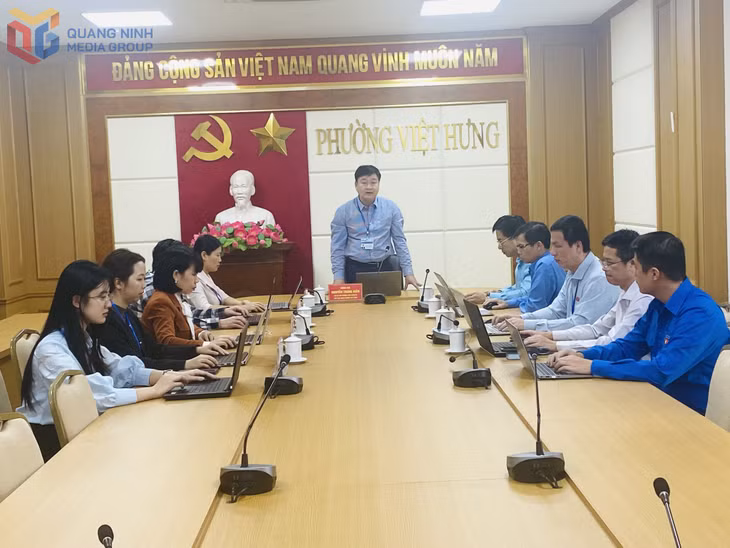 HĐND phường Việt Hưng họp triển khai và rà soát các chuyên đề về Chuyển đổi số trên địa bàn phường.