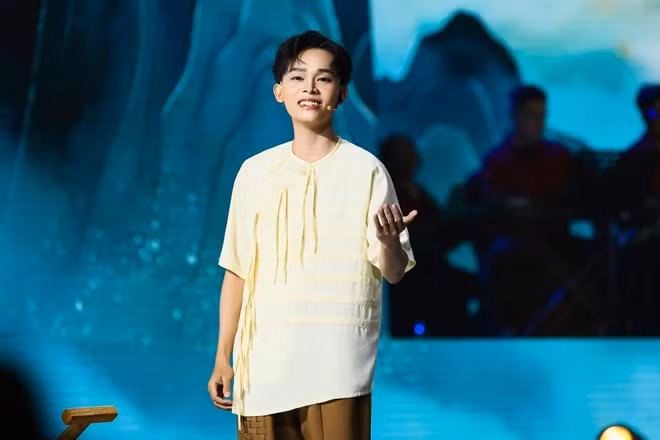 Ca sĩ Hồ Văn Cường. Ảnh: Ban tổ chức.