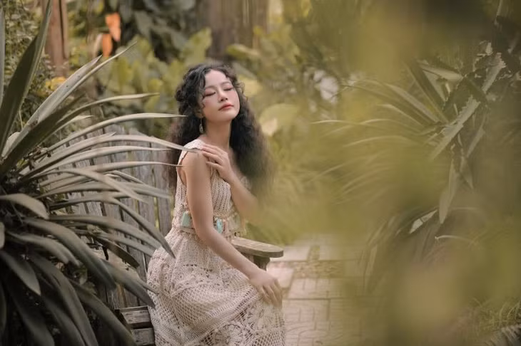 Ca sĩ Hà Trịnh sở hữu kênh tiktok hơn 100 nghìn lượt theo dõi.