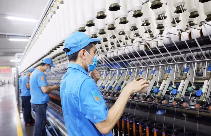 Chính sách giảm thuế VAT không chỉ giúp doanh nghiệp bán thêm được nhiều hàng hóa, từ đó mở rộng sản xuất, tạo thêm việc làm - Ảnh: NGUYỄN KHÁNH