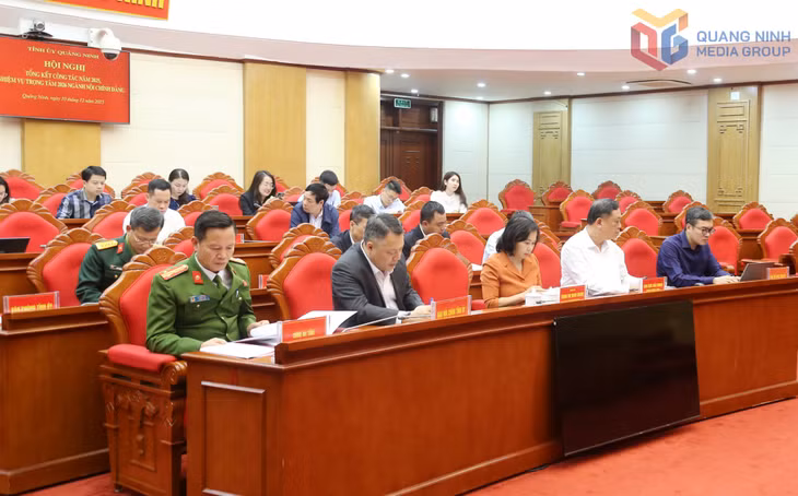 Các đại biểu dự hội nghị tại điểm cầu Quảng Ninh.