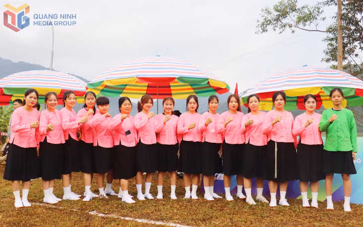 Giải bóng đá nữ các dân tộc thiểu số Quảng Ninh mở rộng 2025 đã để lại ấn tượng tốt với du khách, bạn bè gần xa.