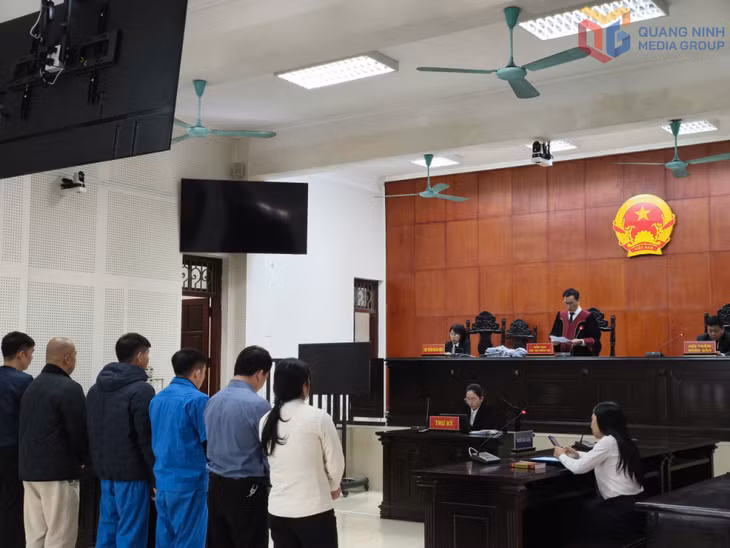 TAND tỉnh vừa mở phiên tòa xét xử sơ thẩm vụ án “Vi phạm quy định về khai thác tài nguyên” và “Trốn thuế” đối với 6 bị cáo ngày 16/12/2025.