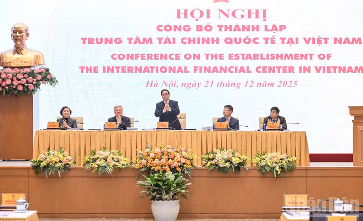 Thủ tướng Phạm Minh Chính chủ trì Hội nghị công bố thành lập Trung tâm tài chính quốc tế tại Việt Nam. (Ảnh: Trần Hải)