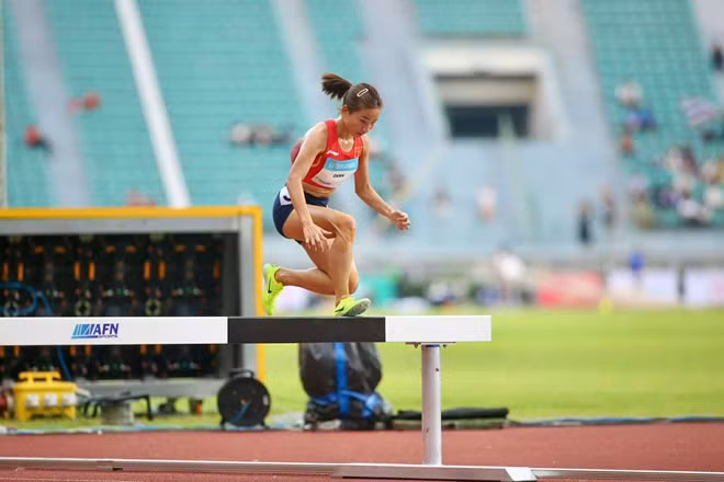 Nguyễn Thị Oanh cán mốc 15 huy chương vàng SEA Games 33. Ảnh: Mai Trang
