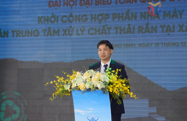 Đồng chí Nguyễn Văn Công, Phó Chủ tịch UBND tỉnh, phát biểu chỉ đạo tại buổi lễ khởi công.