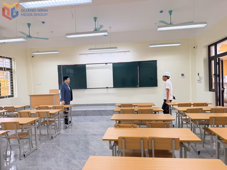 Trường THPT Bạch Đằng (phường Quảng Yên) được đầu tư đồng bộ cơ sở vật chất.