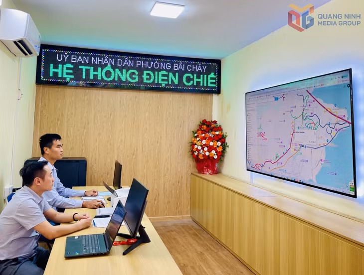 Hệ thống chiếu sáng công cộng của phường cho phép giám sát, điều khiển tập trung hệ thống chiếu sáng công cộng theo thời gian thực và điều chỉnh thời gian đóng, cắt linh hoạt tại từng tuyến phố.