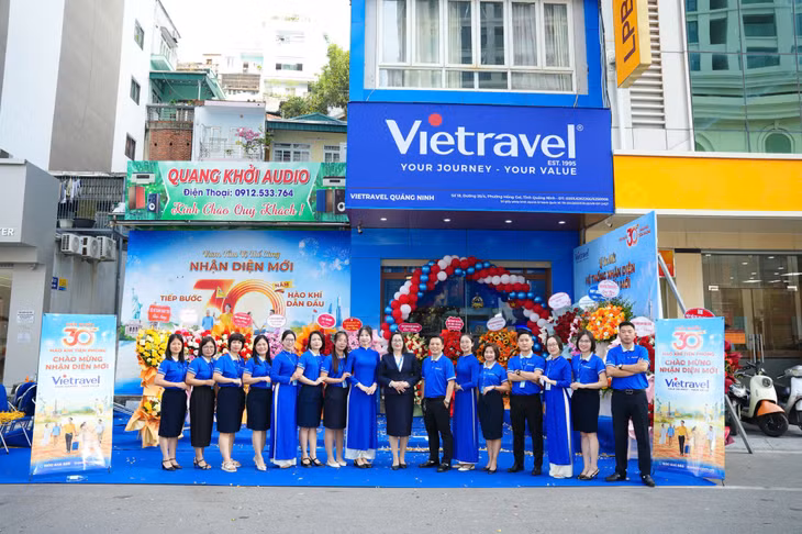 Lễ ra mắt hệ thống nhận diện thương hiệu mới tại số 18 đường 25/4 phường Hồng Gai, Quảng Ninh