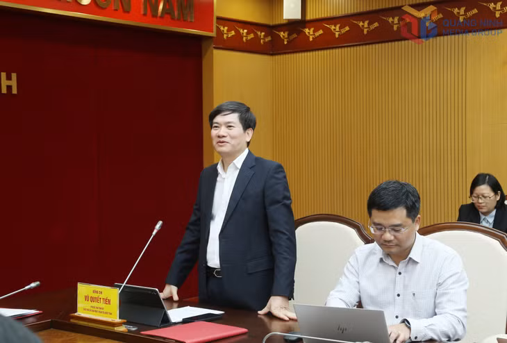 Đồng chí Vũ Quyết Tiến, Phó Bí thư Tỉnh ủy, Chủ tịch Ủy ban MTTQ tỉnh, phát biểu tại buổi làm việc.