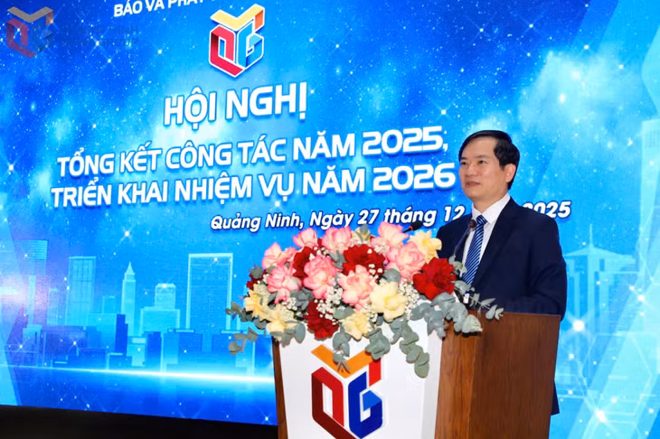 Đồng chí Vũ Quyết Tiến, Phó Bí thư Tỉnh uỷ, Chủ tịch Uỷ ban MTTQ tỉnh dự và chỉ đạo hội nghị.