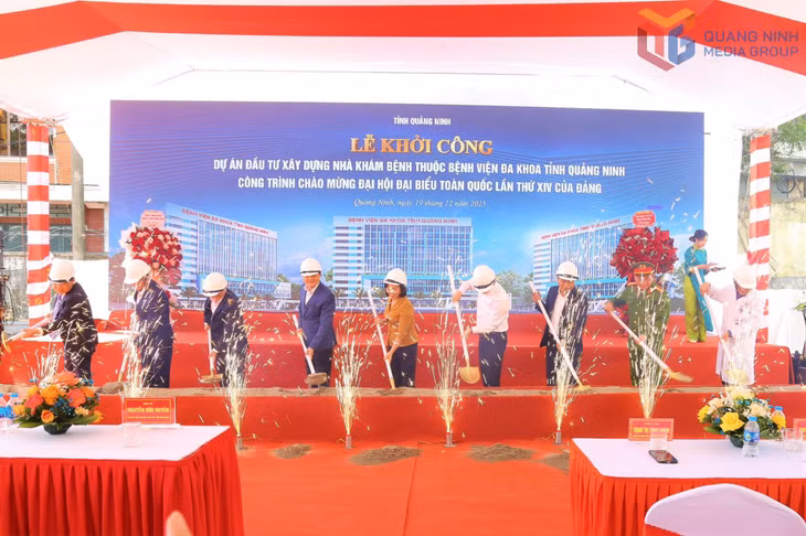 Lễ khởi công Dự án xây mới nhà khám bệnh (Bệnh viện Đa khoa tỉnh) với tổng mức đầu tư 1.240 tỷ đồng.