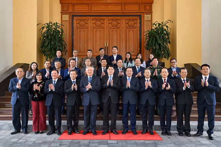 Các đại biểu tham dự Phiên họp.