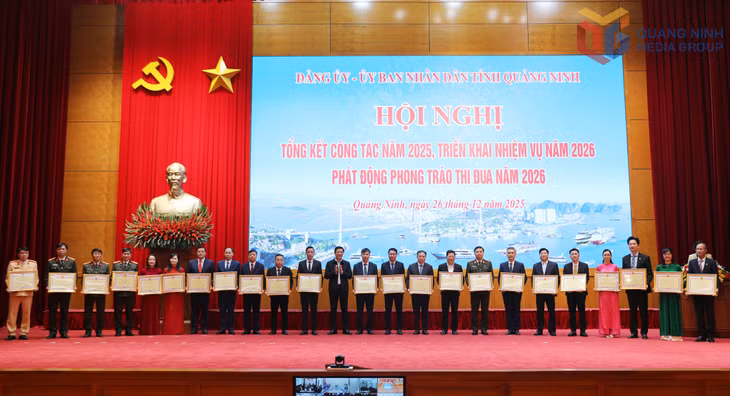 Các tập thể, cá nhân vinh dự được nhận Bằng khen của UBND tỉnh.