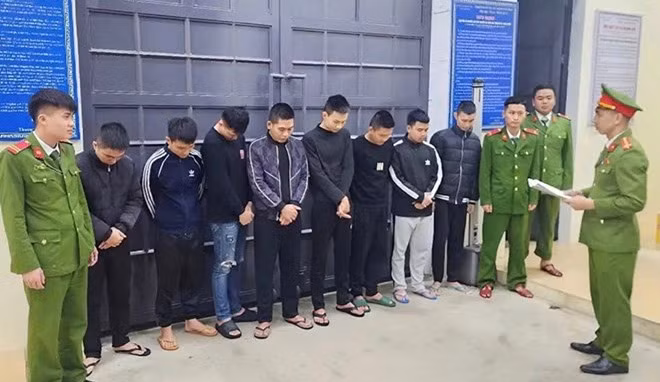 Khởi tố 8 đối tượng về tội đánh bạc. Ảnh: Công an Hà Tĩnh.