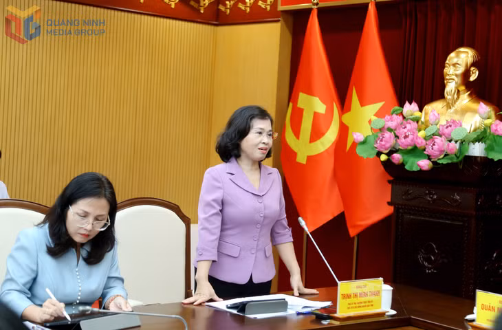 Đồng chí Trịnh Thị Minh Thanh, Phó Bí thư Thường trực Tỉnh ủy, Chủ tịch HĐND tỉnh, phát biểu tại hội nghị.