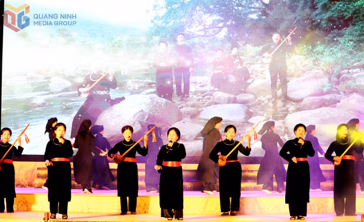 Hát then cùng nhiều giá trị văn hóa đặc sắc của đồng bào các dân tộc xã Bình Liêu là nguyên liệu vàng cho phát triển các sản phẩm du lịch văn hóa.
