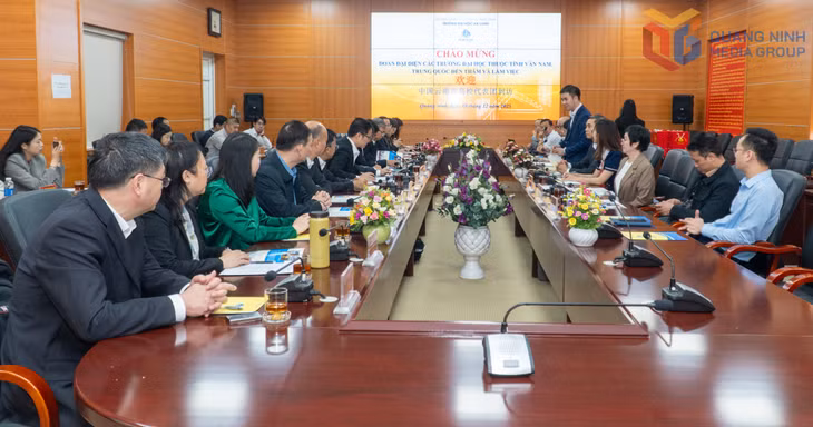 Trường Đại học Hạ Long tiếp đón và làm việc với đoàn 11 trường đại học tỉnh Vân Nam, Trung Quốc, về hợp tác đào tạo và nghiên cứu khoa học (tháng 12/2025).