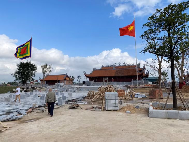 Dự án Tu bổ, tôn tạo, mở rộng và phát huy giá trị di tích Đền thờ Vua Lê Thái Tổ có quy mô diện tích 1,67 ha với tổng mức đầu tư 211 tỷ đồng từ nguồn xã hội hóa.