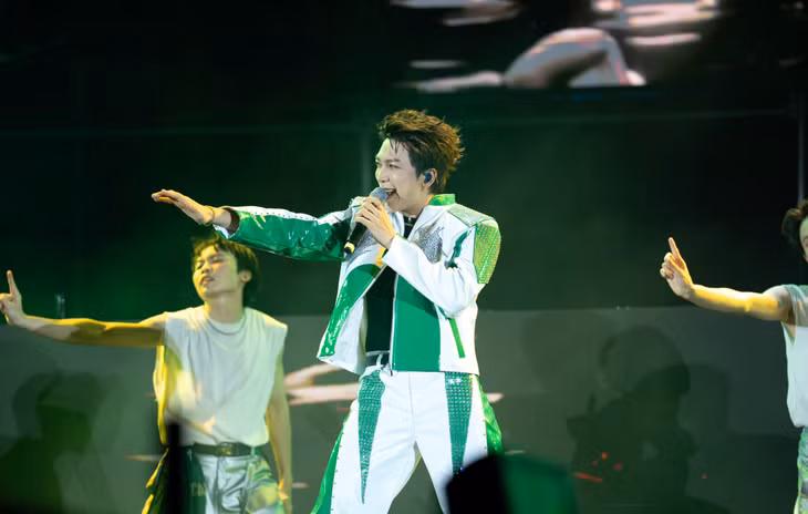 Sự xuất hiện của các ca sỹ nổi tiếng ở Extra Special Night và các concert lớn trước đó làm tăng chất lượng trải nghiệm cho du khách. (Nguồn: Sabeco.com)