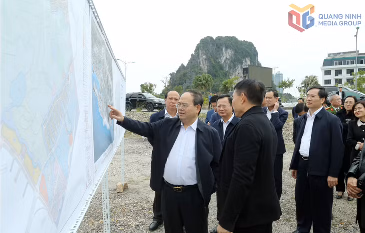 Đồng chí Bí thư Tỉnh ủy cùng đoàn công tác kiểm tra Dự án Tổ hợp du lịch nghỉ dưỡng - giải trí cao cấp, sân golf và khu dân cư Monbay Vân Đồn.